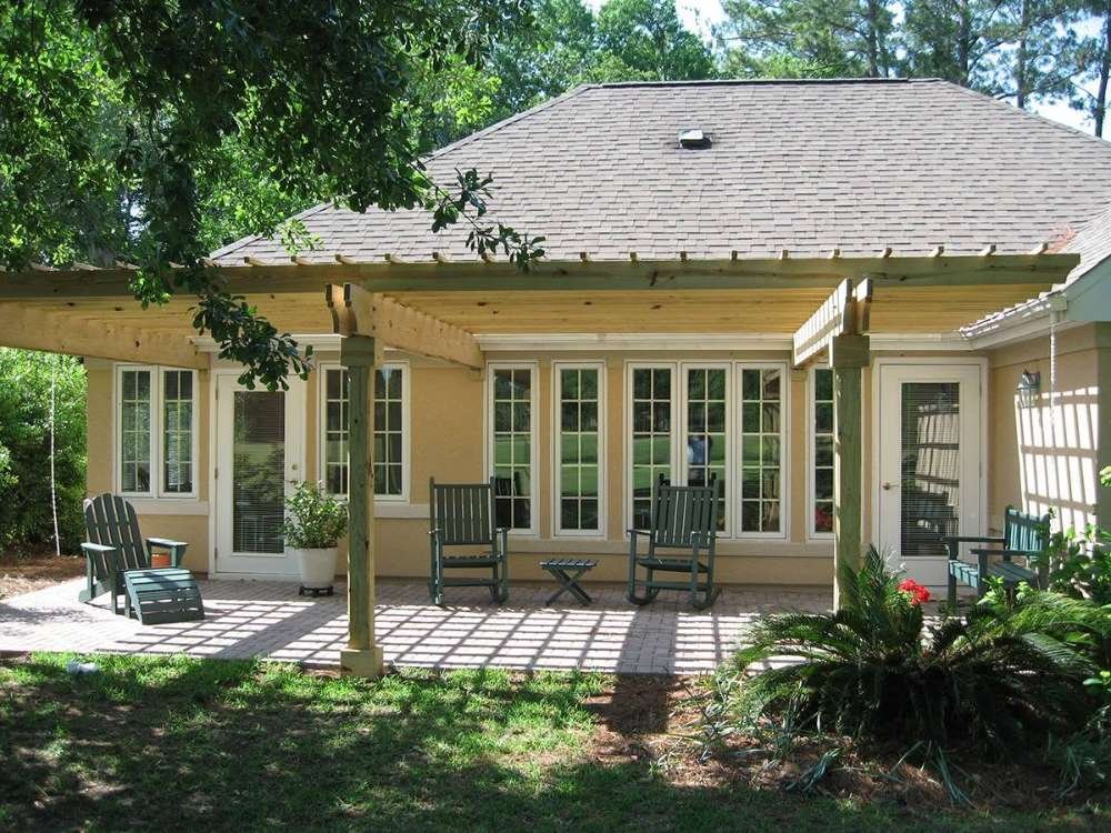Screened porch facing the woods